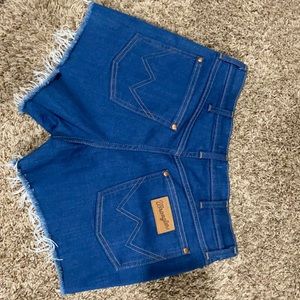 High waisted wrangler shorts